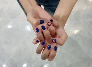 ネイル *RAIMU* HOLOGRAMのネイルデザイン