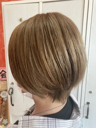ショート カラー 大山 拓美のヘアスタイル