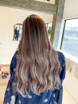 ロング LAULEA所属・mi yuのヘアスタイル