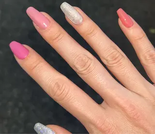 ネイル HENRIETTA NAILSALONのネイルデザイン