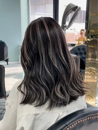 ミディアム senjyu GINZA所属・バレイヤージュ/ハイ ライト/庄司鉄平のヘアスタイル