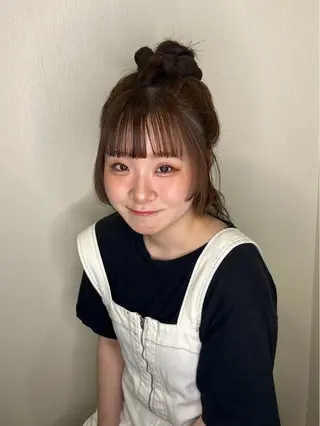 ミディアム 上田 美月のヘアスタイル