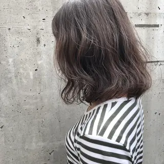 ミディアム パーマ 横山 莉奈のヘアスタイル