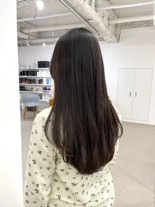 ロング 阪本 桃のヘアスタイル