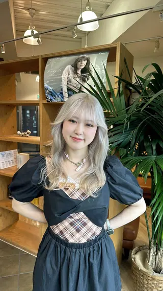 カラー ブリーチカラー/ わきたちえ🌻のヘアスタイル