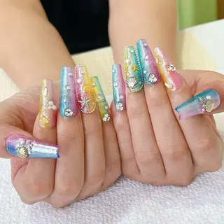 ネイル Ellenail名古屋所属・伊藤 愛のネイルデザイン