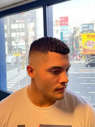 ショート million bucks神田店所属・椿 智行のヘアスタイル