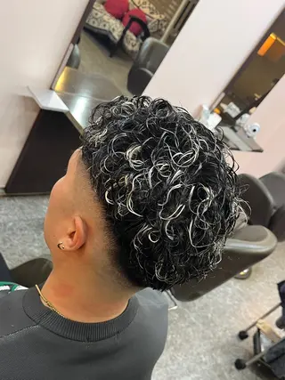 ミディアム パーマ CuMARi所属・予約の95%パーマ 🌈men's専門店のヘアスタイル