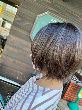 ショート サイトウ ナツキのヘアスタイル