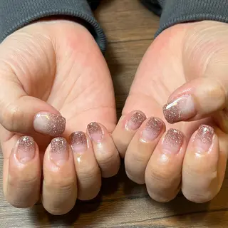 ネイル HENRIETTA NAILSALONのネイルデザイン