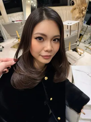 セミロング 辻田 七海のヘアスタイル