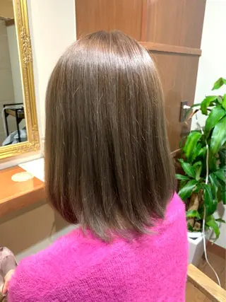 ミディアム フォーバイグランデ カラーのヘアスタイル