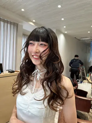 ロング ヘアアレンジ octo所属・梅澤 杏菜のヘアスタイル