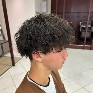 パーマ メンズ サロンド エフ真壁店所属・縮毛矯正特化美容師 酸性ストレート細谷のヘアスタイル