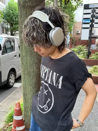 ミディアム カラー パーマ メンズ 渋谷 メンズヘア⭐️ タニグチヨシユキのヘアスタイル