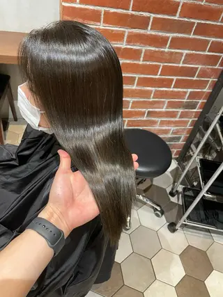 セミロング 髪質改善、縮毛矯正 酸性縮毛矯正のヘアスタイル