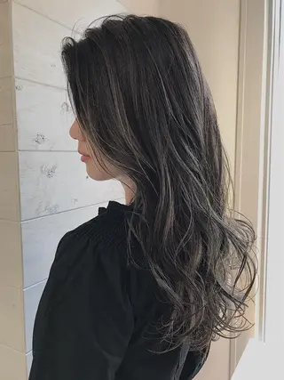 セミロング カラー _WHITE 天王寺のヘアスタイル