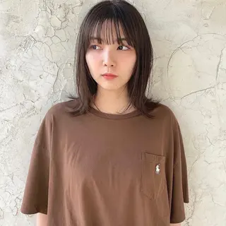 ミディアム ボブ/レイヤー/ ショートcovo代表のヘアスタイル