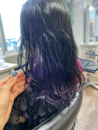 セミロング カラー 梅田ハイトーン チダ ヒナノのヘアスタイル