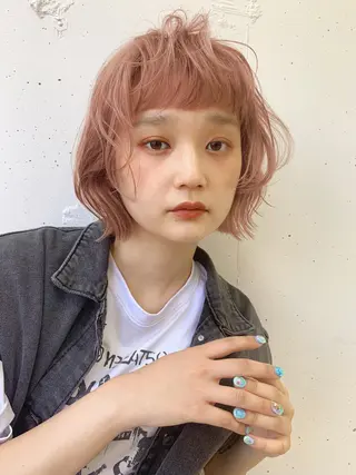 ショート カラー raika .のヘアスタイル