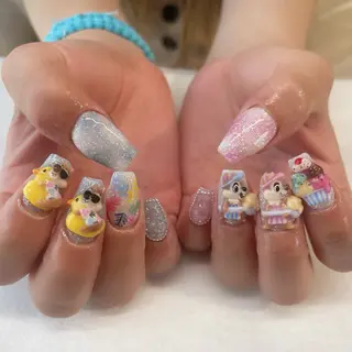 ネイル 🌈🐰 saki. m 🐰🌈のネイルデザイン