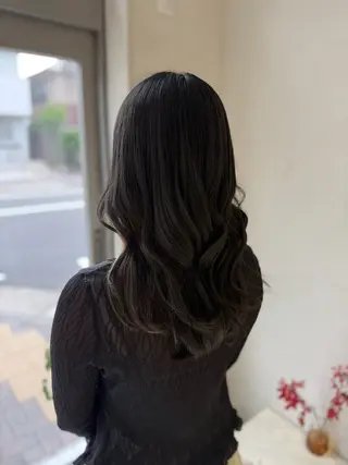 カラー 🌷花屋併設サロン 荘司麻百合◌˳𓇬のヘアスタイル