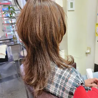 ミディアム 遠藤 史秋のヘアスタイル