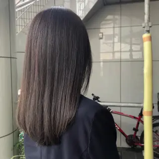 ミディアム カラー 山崎 絵莉香のヘアスタイル