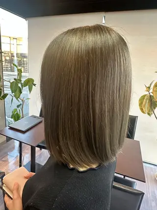 ミディアム カラー arika　オケシ リョウダイのヘアスタイル