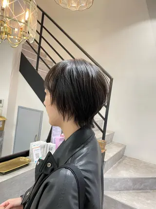 ショート 山本 佳奈のヘアスタイル