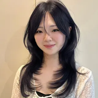 セミロング 🌹ハッシュカット、 レイヤー韓国ヘア🌹のヘアスタイル