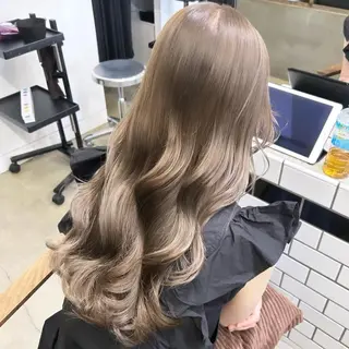 セミロング カラー GO TODAY SHAiRE SALON 原宿本店所属・ブリーチ/レイヤー ハッシュカット/河内のヘアスタイル