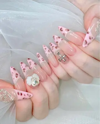 ネイル Lyna Nailのネイルデザイン