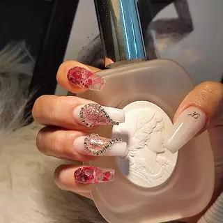 ネイル RUNWAY 　　の眉毛・アイブロウイメージ