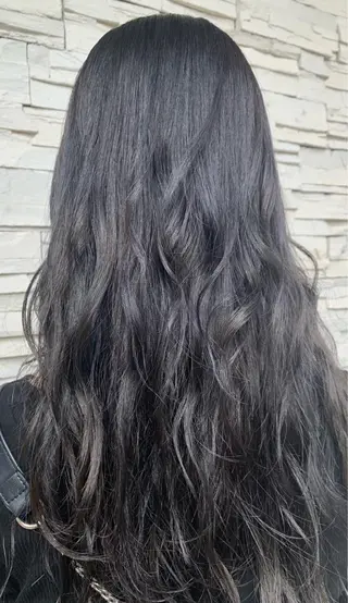 ロング ゆうき あすかのヘアスタイル