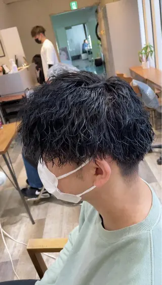 カラー パーマ メンズ メンズパーマ特化 山﨑　歩のヘアスタイル
