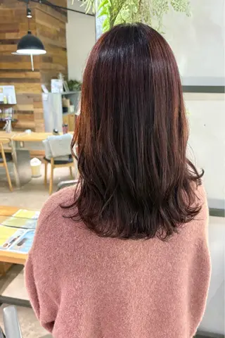 ミディアム カラー 菊地 紗矢のヘアスタイル