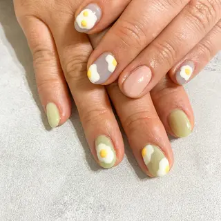 ネイル ゴテゴテ💙ワンホン リオナのネイルデザイン