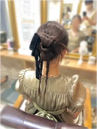 ロング ヘアアレンジ セットサロンCURE YUKIOKAのヘアスタイル