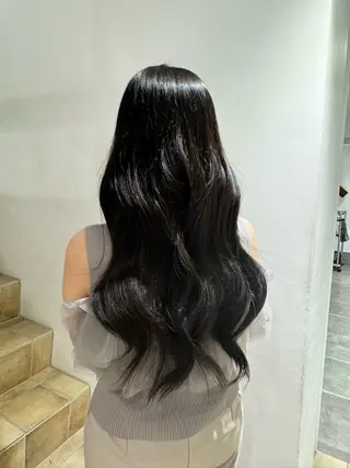カラー buzz所属・大村 美羅衣のヘアスタイル