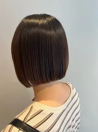 ミディアム ボブ/ハイトーン特化 solua上本町のヘアスタイル