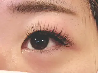 マツエク・マツパ デイジーラッシュ 大阪駅前第3ビルのマツエク・マツパデザイン