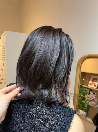 ミディアム カラー 櫻井 莉子のヘアスタイル