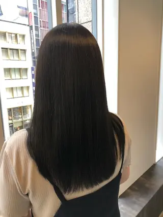 ロング カラー mai🐷髪質改善 🖤透ける暗髪🖤のヘアスタイル