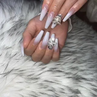 ネイル la vie  Luire所属・la vie Luire ｱｽｶのネイルデザイン