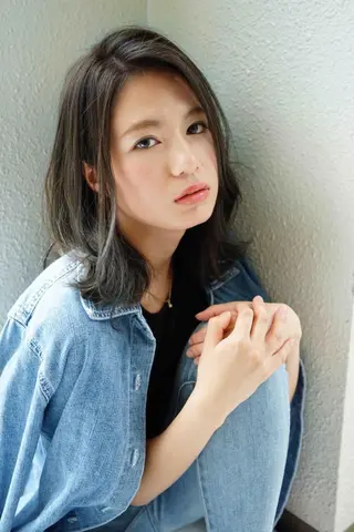 ミディアム カラー EMANONシェアサロン心斎橋店所属・韓国メンズヘア　ミル クティボブ　足立佳代のヘアスタイル