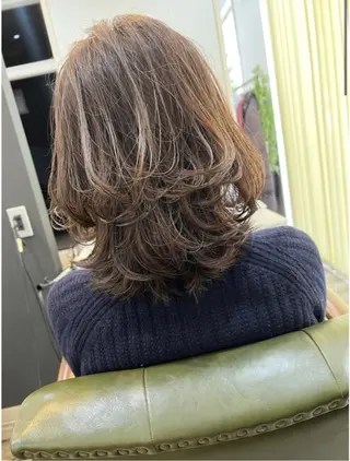 カラー Lucca Lance所属・岩間 渉のヘアスタイル