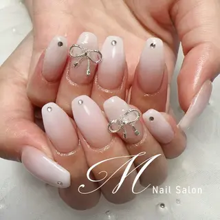 ネイル M✨ワンホン風ネイル パラジェル取扱🦋リのネイルデザイン