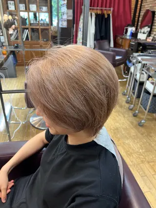 ショート カラー 只野 真衣のヘアスタイル
