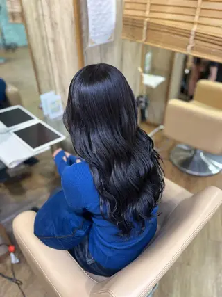 ロング カラー KUREA ｶﾗｰﾓﾃﾞﾙ募集中のヘアスタイル